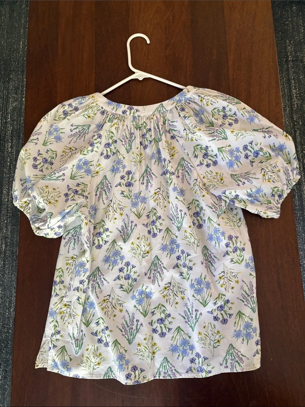 LOFT White Floral Puff-Sleeve Peasant Blouse with Blue and Green Print - size S